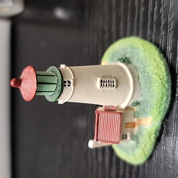 Lenox Thimble Lighthouses (set of 3) - Picture 8 of 9